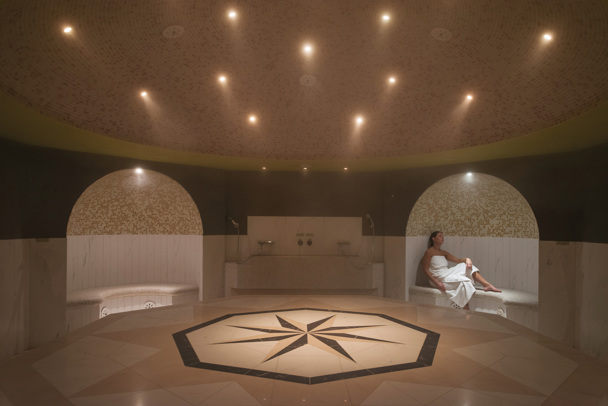 /img/spa/Spa-BrideslesBains-thermes.jpg